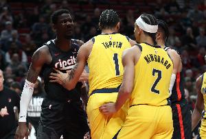 TA：接近艾顿的消息人士表示步行者是艾顿考虑的潜在下家之一