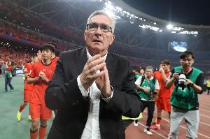 伊万回顾执教国足：我们比上届积分高50%，我引入了17名新国脚