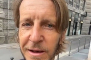 安布罗西尼谈国足选帅：我朋友卡纳瓦罗参选了 希望能够谨慎选择