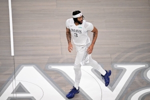 浓眉：一直打5会消耗我的身体 在湖人夺冠那年我也是打4