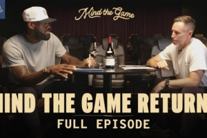 詹姆斯：当你整场持球后 一旦你不持球 队友就会困惑该怎么打