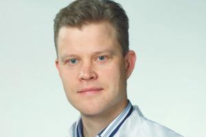 特狮是你吗巴萨联系著名医生为亚马尔耻骨炎定制治疗方案